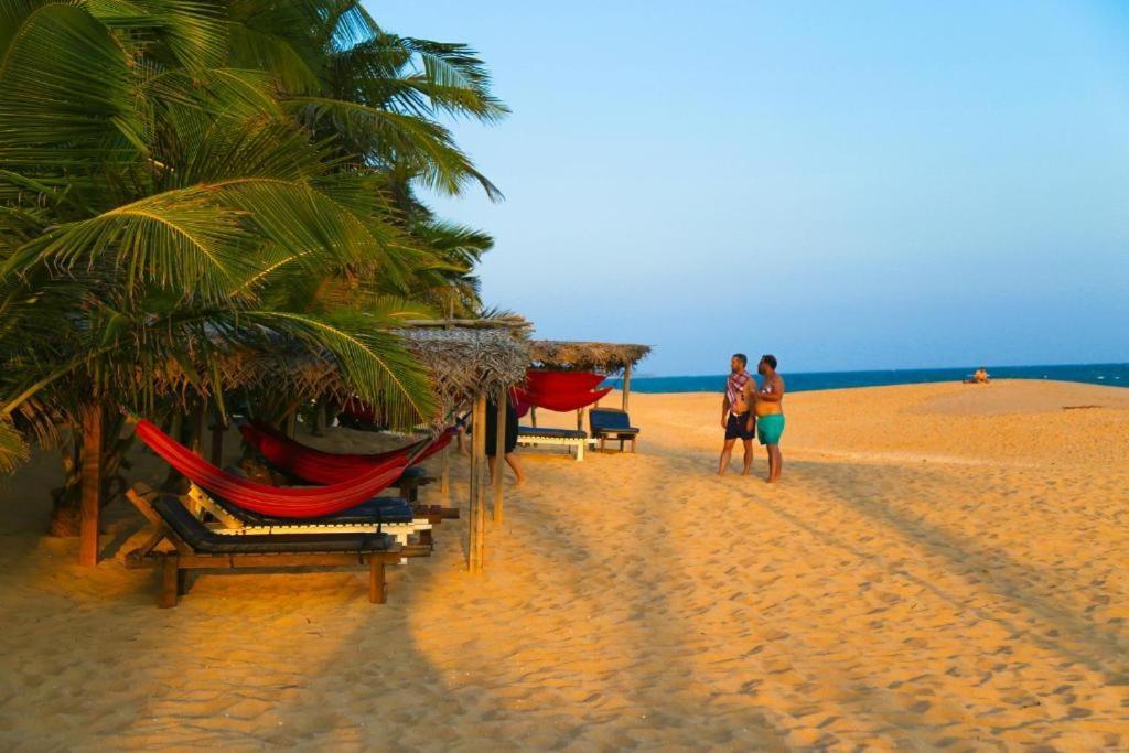 טנגלה Marakolliya Beach Resort מראה חיצוני תמונה